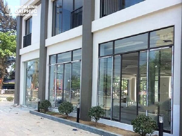 Thi công cửa kính cường lực Huyện Kiên Lương, Kiên Giang